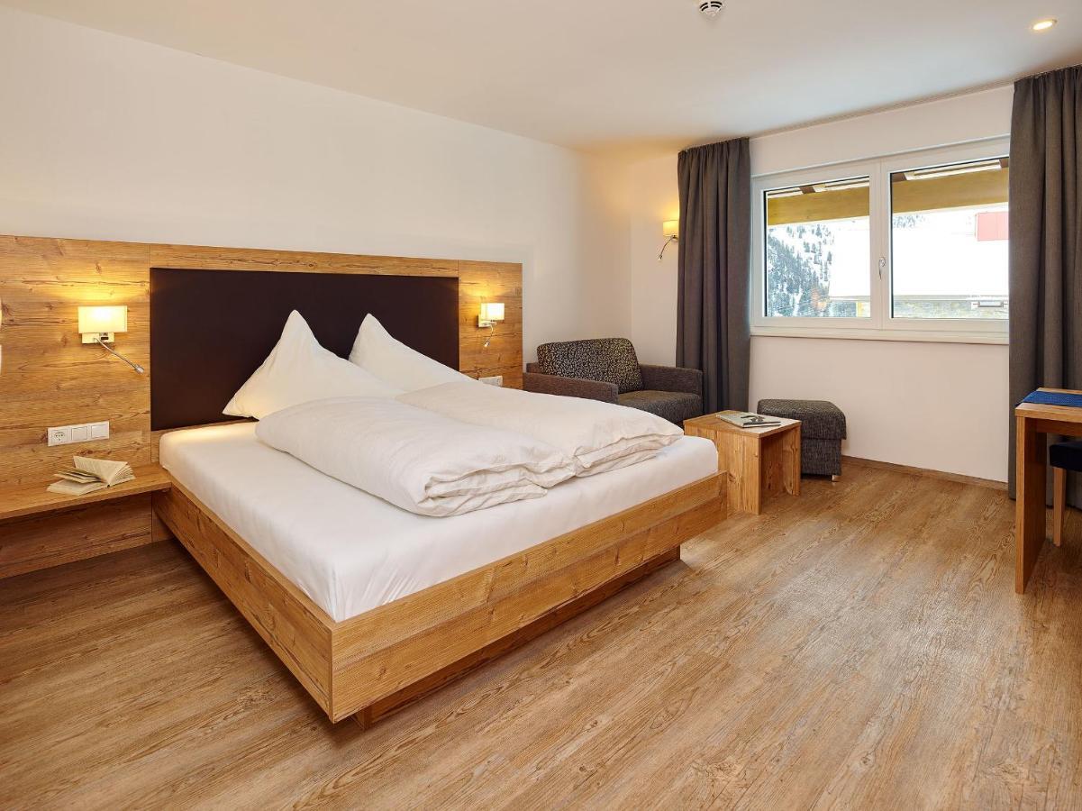 Hotel Garni Kristall Kühtai Quarto foto